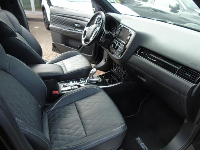 Mitsubishi Outlander PHEV Top 4WD BC Android Auto Leder Sitzheizung 2-Zonen-Klimaautom. LED