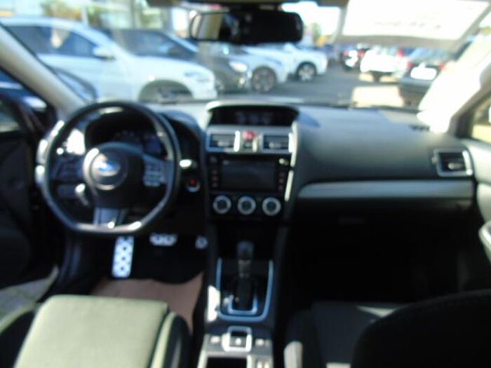 Subaru Levorg > Tiefpreis aufgrund leichter opt. Blessuren/Dellen, Trenngitter, Kamera, Comfort 4x4